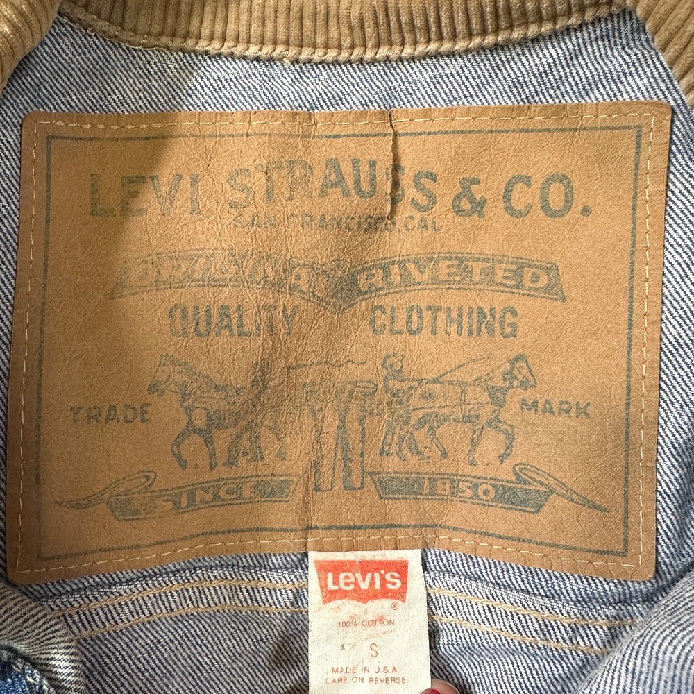 Levi's Denim Trucker Jacket - Picture 9 of 9